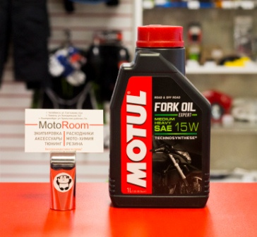 MOTUL Fork Oil 15W фото 1